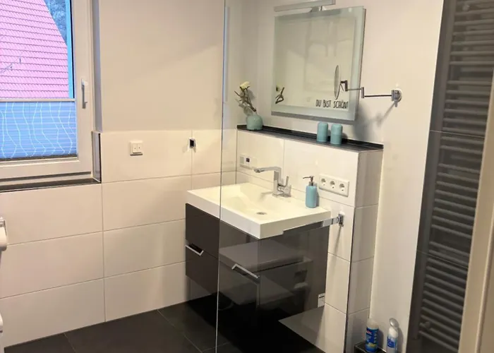 Pyramideneiche Detmold/berlebeck, Naturnah Detmold